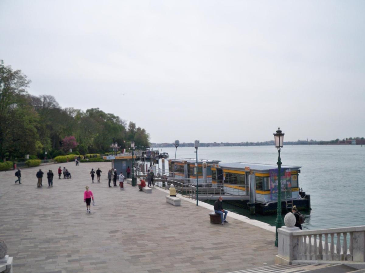 Locazione Mery Venice Luaran gambar